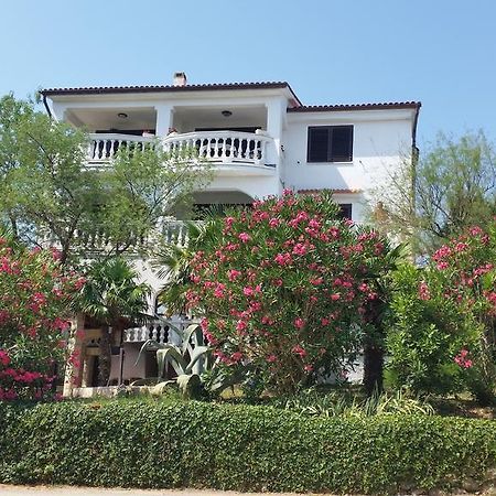 Guest House Villa Marlis Malinska Exterior photo