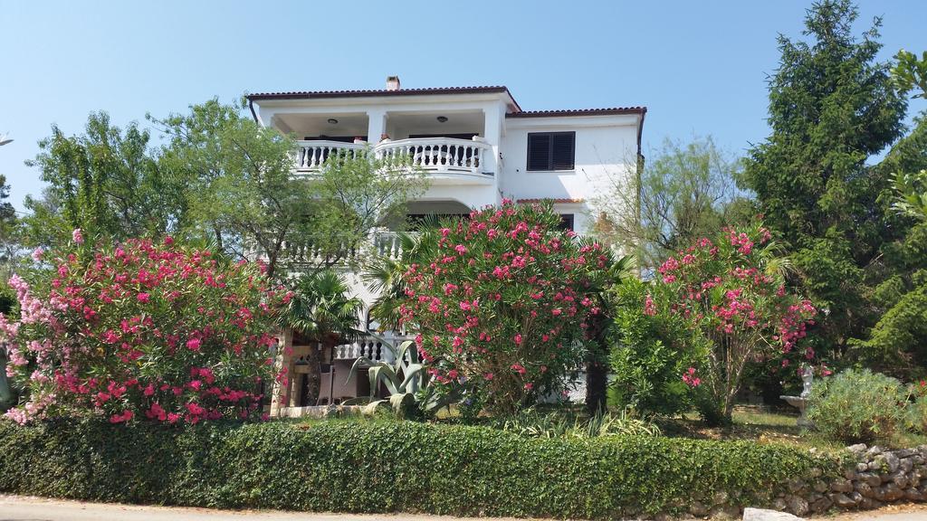 Guest House Villa Marlis Malinska Exterior photo